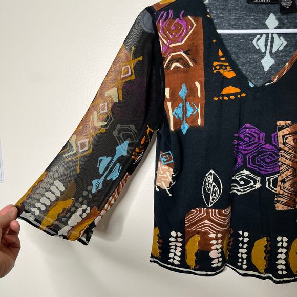 Le Mieux Studio Artsy Eclectic Top M Black V-Neck 3/4 Sleeve Abstract Print - Picture 3 of 4